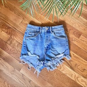 ZARA jean shorts. never been worn